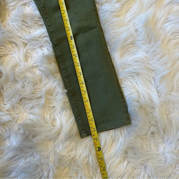 Mother The Looker Ankle Fray Jeans in ‘Second Chance.’ - Picture 10 of 12